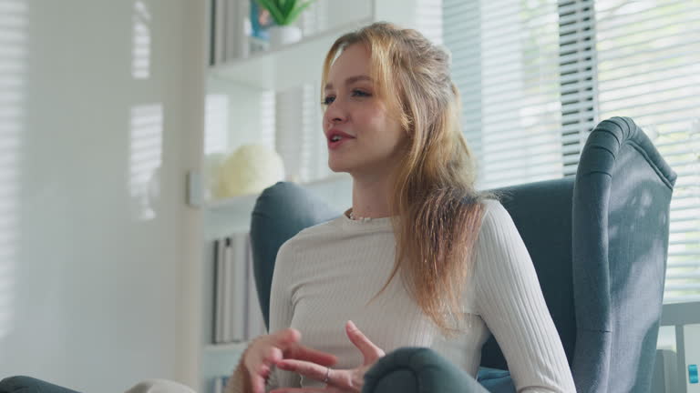 https://media.gettyimages.com/id/2238653021/video/young-adult-woman-smiles-consulting-with-male-psychologist-in-clinic-office-mental-health.jpg?b=1&s=640x640&k=20&c=SMTX4m9onzuJP2EDsxcuLrir-Fx1Wa72fedtIu6KOjg=