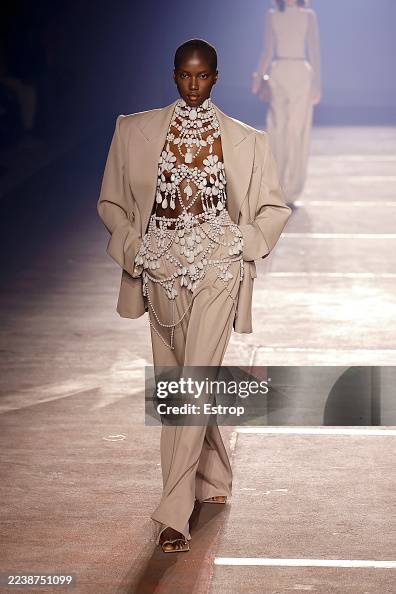 Mugler: Runway - Paris Fashion Week - Womenswear Spring/Summer 2026 Mugler: Runway - Paris Fashion Week - Womenswear Spring/Summer 2026