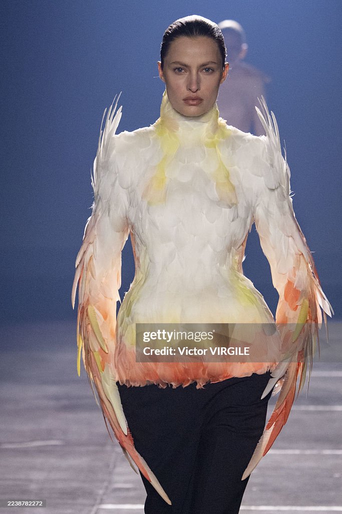 Mugler - Runway - Spring/Summer 2026 Paris Fashion Week