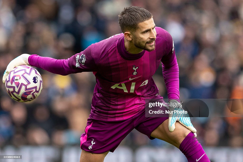 Leeds United v Tottenham Hotspur - Premier League