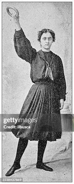 ilustraciones, imágenes clip art, dibujos animados e iconos de stock de ejercicios de acondicionamiento físico de educación física del siglo xix: anillos - gimnasia artistica