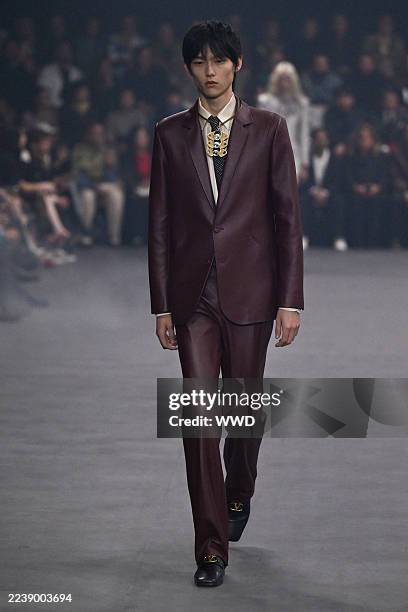 Model on the runway on the runway at the Valentino fashion show as part of Spring/Summer 2026 Paris Fashion Week on October 05, 2025 in Paris, France.