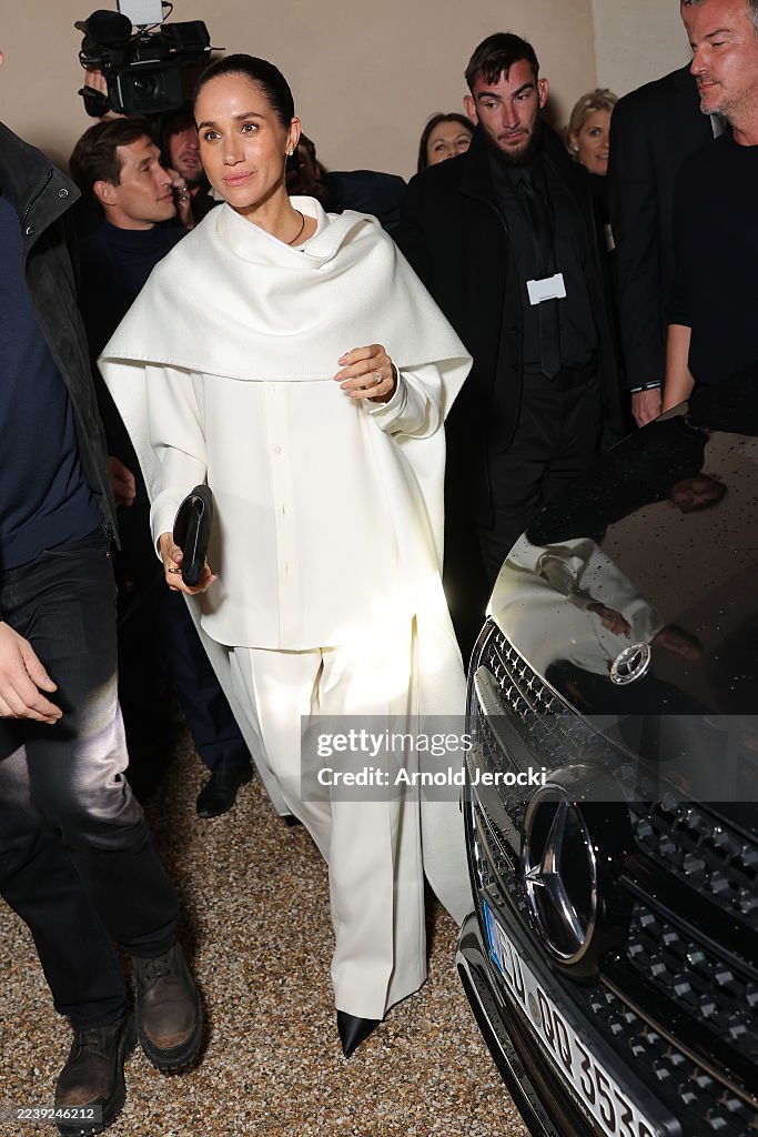 Balenciaga: Outside Arrivals - Paris Fashion Week - Womenswear Spring/Summer 2026