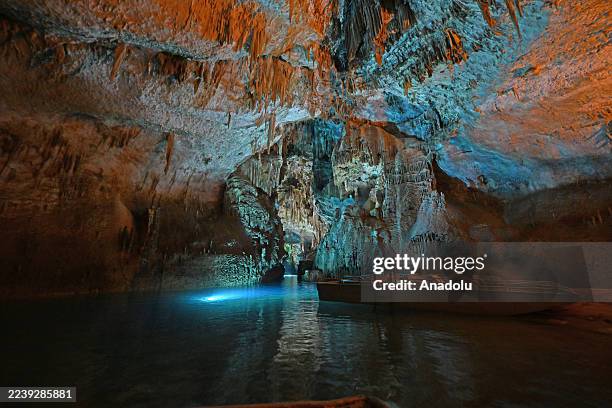 Jeita Grotto Cave in Lebanon's Jeita, Foto jornalística