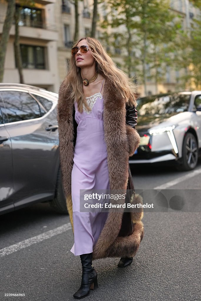 Spring Parted A guest wears long wavy blonde hair parted in the center,... News Photo ...