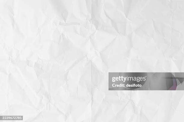illustrations, cliparts, dessins animés et icônes de papier plié plié grunge blanc uni froissé, plié ou froissé vecteur horizontal plein cadre fond ou fond coupé en deux ou papier d’emballage déballé avec un pli subtil faisant une division ligne de pli de division au milieu ou au centre - papier demballage