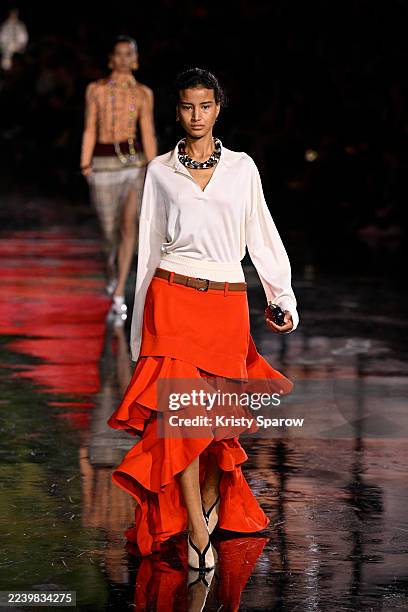 Model walks the runway during the Chanel Womenswear Spring/Summer 2026 show as part of Paris Fashion Week on October 06, 2025 in Paris, France.