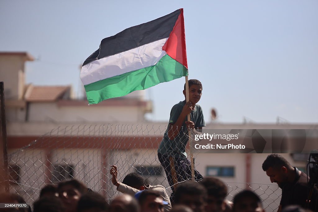 Palestinian Prisoners Released In West Bank As Part Of Israel-Hamas Ceasefire Deal