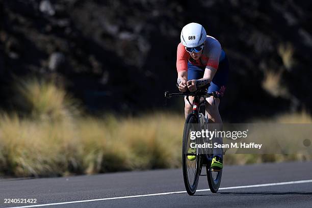 Paige McClung competes in the bike portion during the 2025 IRONMAN World Championship Women's Race on October 11, 2025 in Kailua Kona, Hawaii.