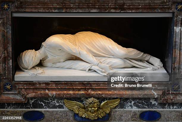 saint cecilia - maderno - statue - santa cecilia in trastevere - fine art statue stock pictures, royalty-free photos & images