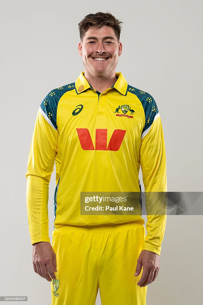 Craig Renshaw Matt Renshaw of Australia poses during the Cricket Australia Men's ...