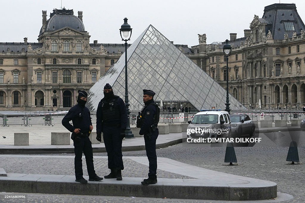 FRANCE-MUSEUM-ROBBERY