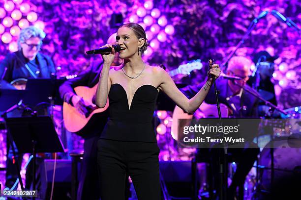 Kelsea Ballerini performs onstage during the Medallion Ceremony for the Class of 2025 at Country Music Hall of Fame and Museum on October 19, 2025 in...