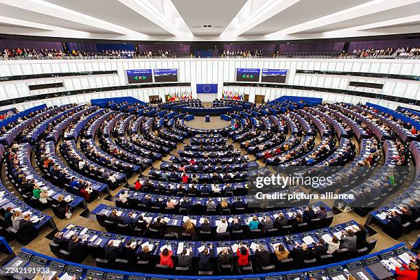October 2025, France, Straßburg: Members of the European Parliament sit in the plenary chamber of the European Parliament and vote on a possible...