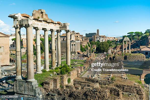 rome, italy – panoramic view of the roman forum, ancient ruins and unesco world heritage site. one of the top travel destinations in europe, symbol of european culture and ancient history, popular among american and chinese travelers worldwide. - foro romano foto e immagini stock