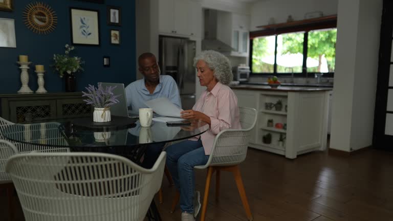 https://media.gettyimages.com/id/2242423328/video/american-senior-couple-using-laptop-while-doing-home-finance-at-home.jpg?b=1&s=640x640&k=20&c=au98YWIVEpVMPKiYxyzffTnsbEe9jqhZUDNWVdq973I=