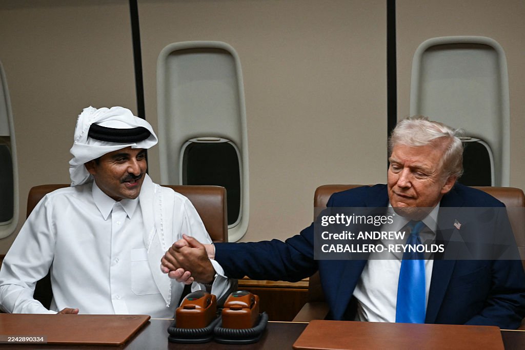 TOPSHOT-QATAR-US-POLITICS-TRUMP