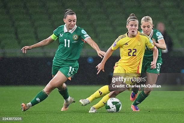 Laura Deloose of Belgium controls the ball whilst under pressure from Katie McCabe of Republic of Ireland during the UEFA Women's Nations League 2025...