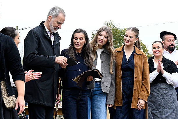 ESP: Valdesoto Receive The Exemplary Town Of Asturias Award 2025