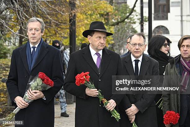 Foreign diplomats, including British Ambassador to Russia Nigel Casey , the Ambassador of the Federal Republic of Germany to Russia Alexander Graf...