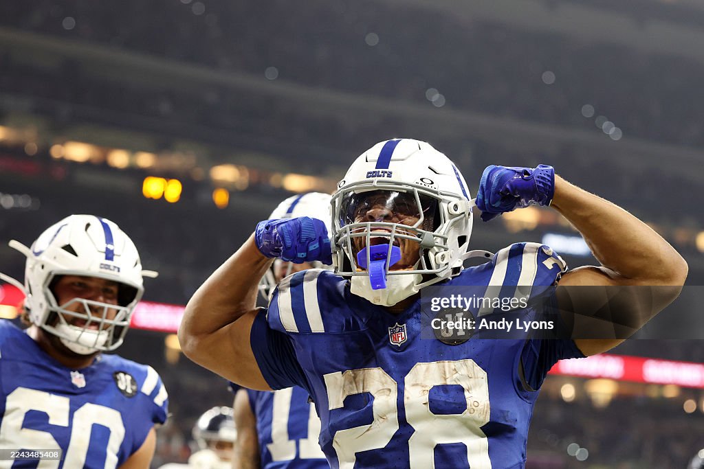 Tennessee Titans v Indianapolis Colts