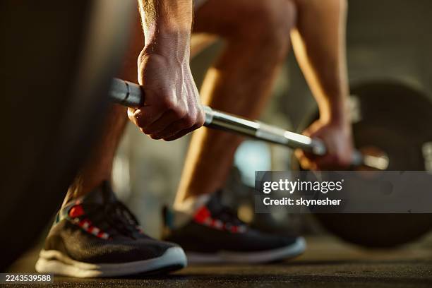 snatch with barbell in a gym! - tyngdlyftning bildbanksfoton och bilder