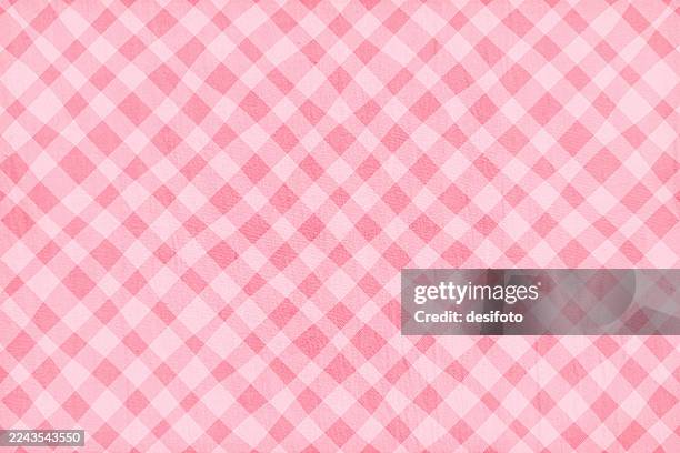 illustrazioni stock, clip art, cartoni animati e icone di tendenza di pesca pallido vecchio stile incrociato modello a quadri carino cartone animato percalle plaid picnic tovaglia coperta sfondo vettoriale il design è simmetrico - sfondo grunge non è - imperfezione