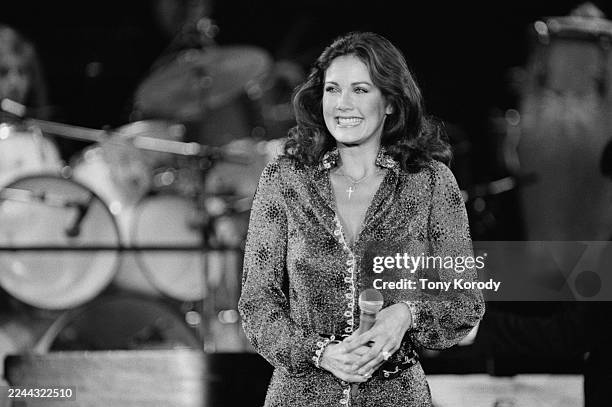 Actress and Singer Lynda Carter in concert, 27 December 1978, Etas-Unis.
