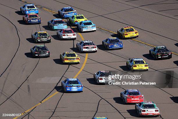 General view of racing during the NASCAR Cup Series Championship at Phoenix Raceway on November 02, 2025 in Avondale, Arizona.