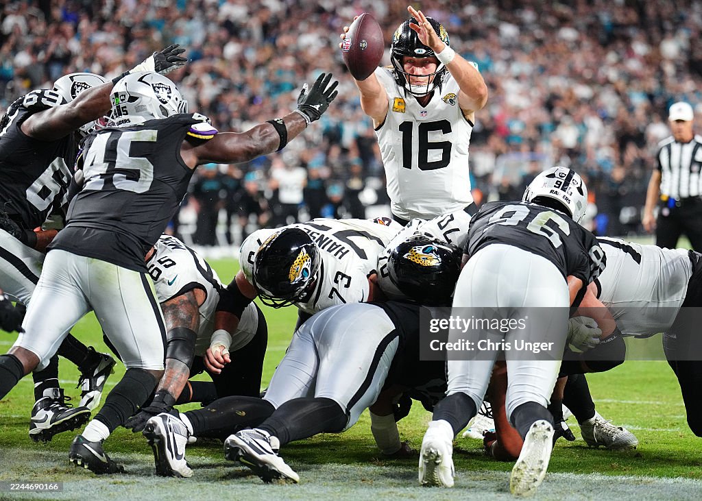 Jacksonville Jaguars v Las Vegas Raiders