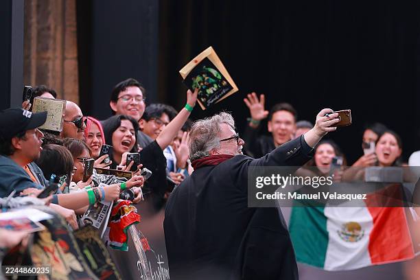 Director Guillermo del Toro takes a selfie during the red carpet of the movie 'Frankenstein' at Colegio de San Ildefonso on November 03, 2025 in...