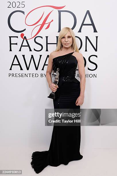 Donatella Versace attends the 2025 CFDA Awards Winners' Walk at American Museum of Natural History on November 03, 2025 in New York City.