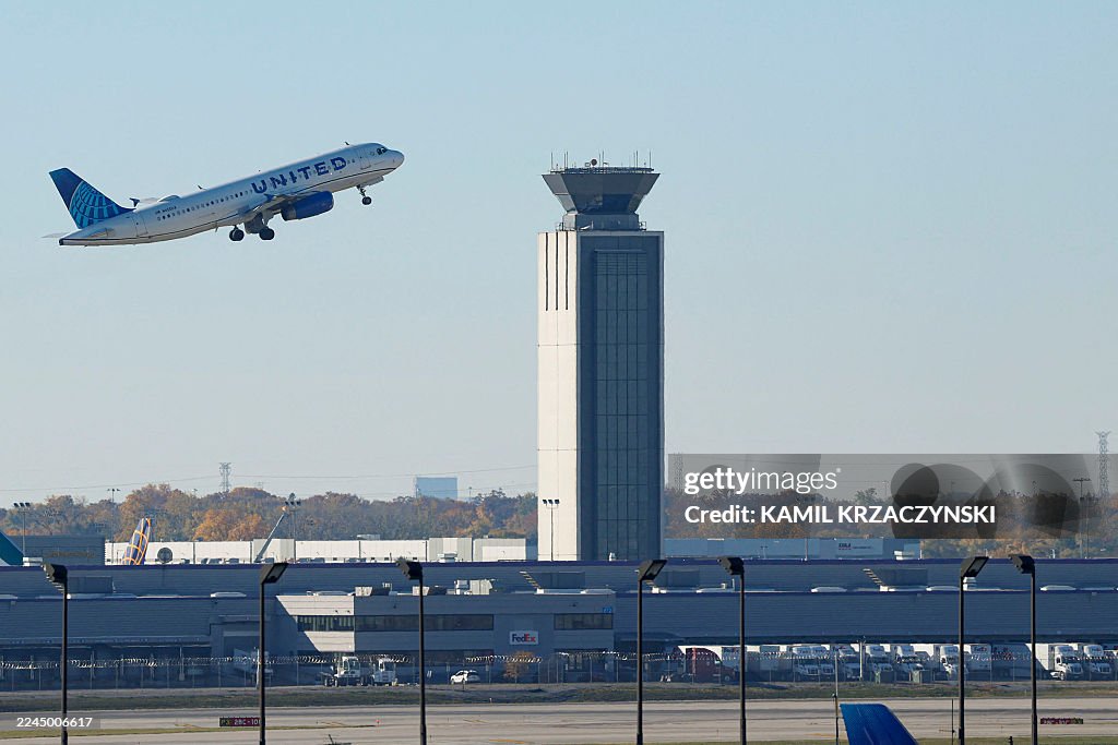 TOPSHOT-US-POLITICS-GOVERNMENT-SHUTDOWN-AIR TRAFFIC