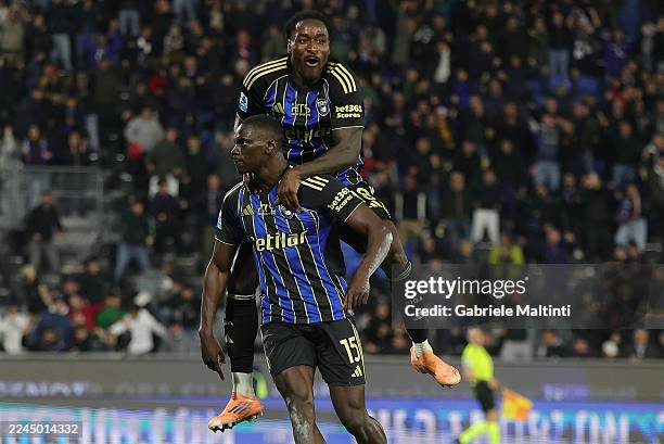 Idrissa Touré of Pisa Sporting Club celebrates after scoring a goal during the Serie A match between Pisa SC and US Cremonese at Arena Garibaldi on...