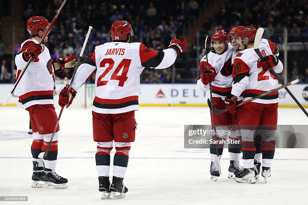 Carolina Hurricanes v New York Rangers