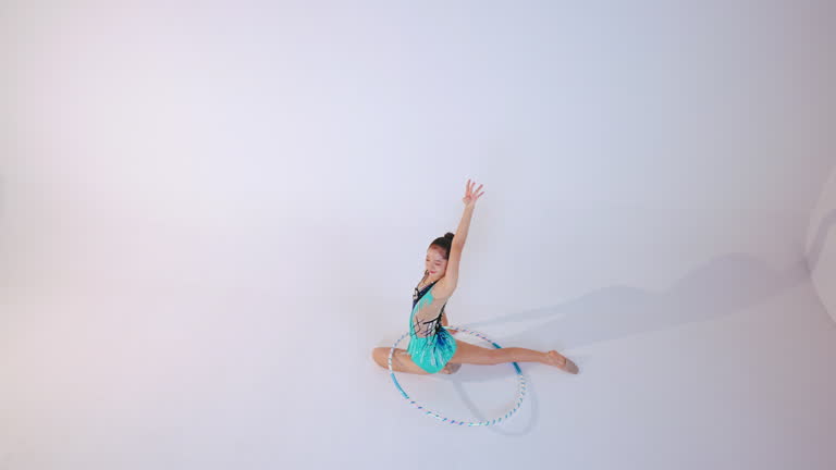 Rotating Splits 133 Girls Doing The Splits Stock Videos, Footage, & 4K Video Clips ...