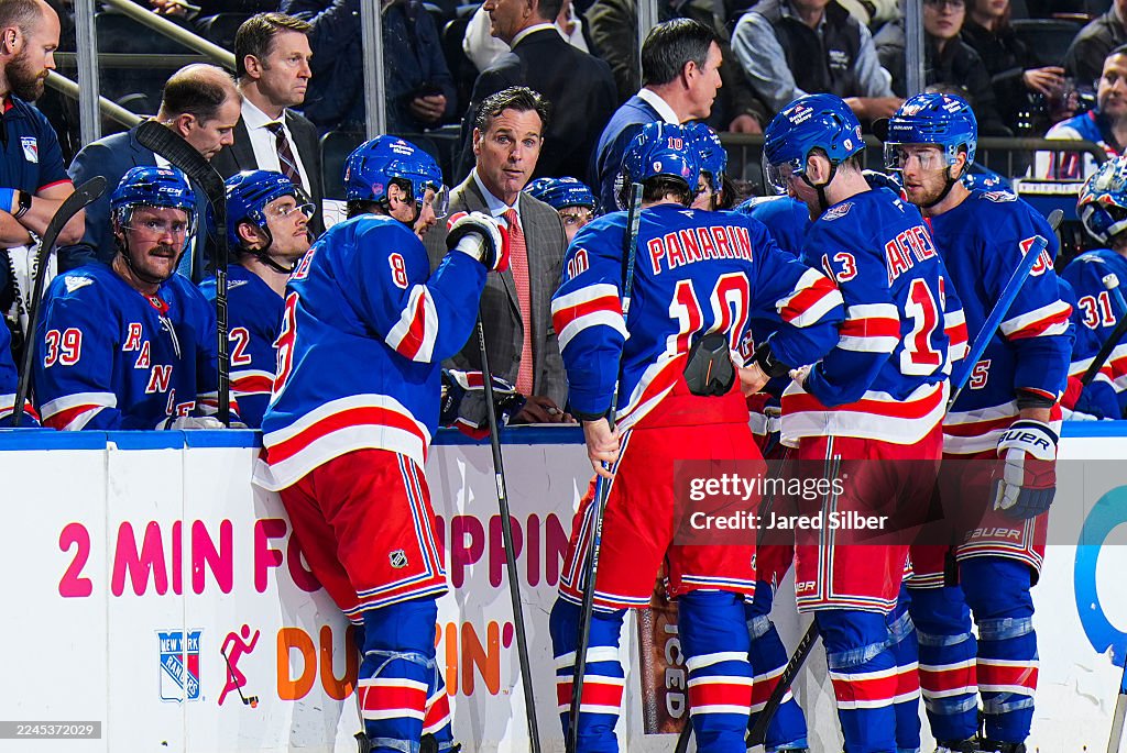 Carolina Hurricanes v New York Rangers