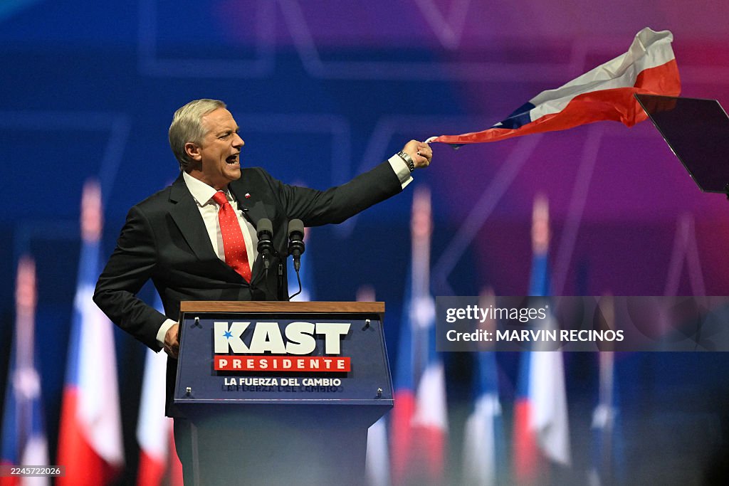 TOPSHOT-CHILE-ELECTION-CAMPAIGN