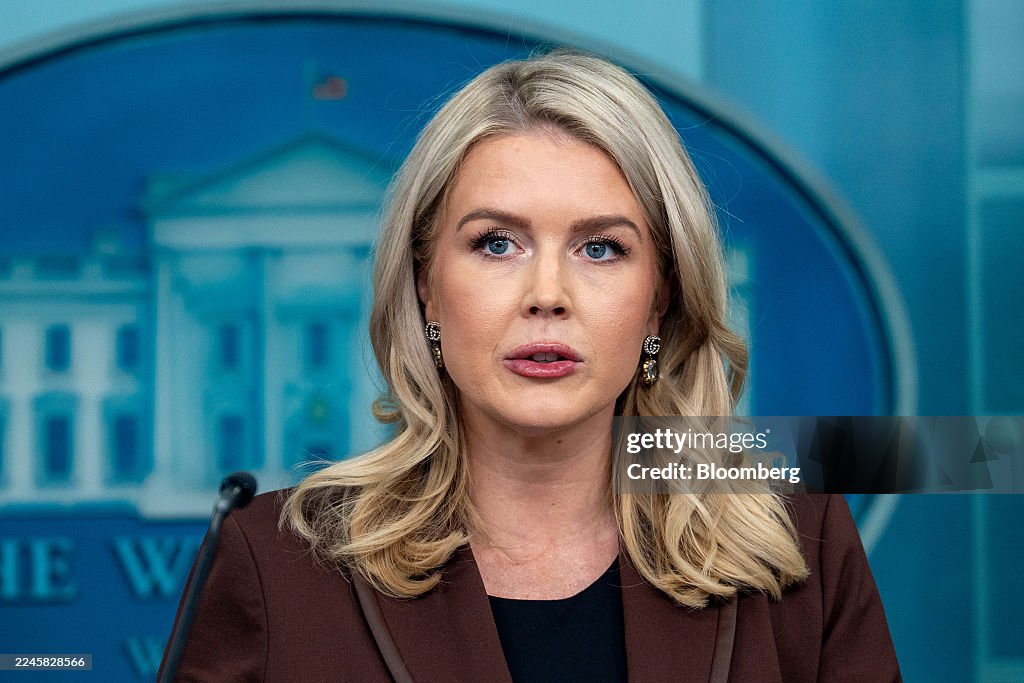 White House Holds Press Briefing