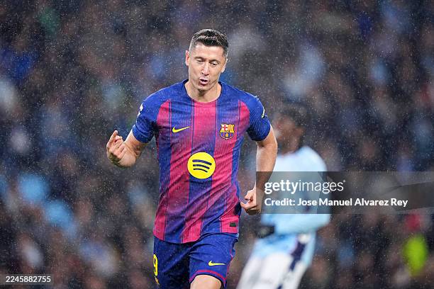 Robert Lewandowski of FC Barcelona celebrates scoring his team's first goal during the LaLiga EA Sports match between RC Celta de Vigo and FC...
