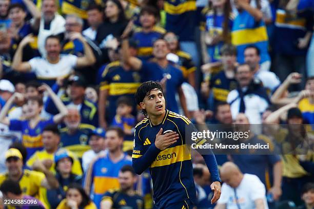 Exequiel Zeballos of Boca Juniors celebrates after scoring the team's first goal during the Torneo Apertura Betano 2025 superclasico match between...