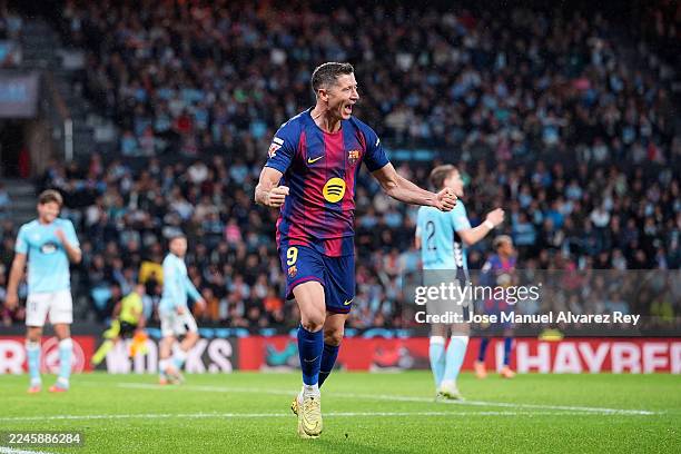 Robert Lewandowski of FC Barcelona celebrates scoring his team's second goal during the LaLiga EA Sports match between RC Celta de Vigo and FC...