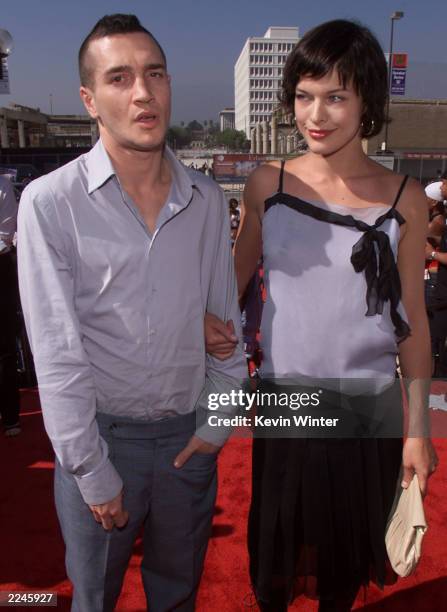 Milla Jovovich and John Frusciante at 'The Source Hip-Hop Music Awards 2000' at the Pasadena Civic Auditorium in Pasadena, Ca. 8/22/00.