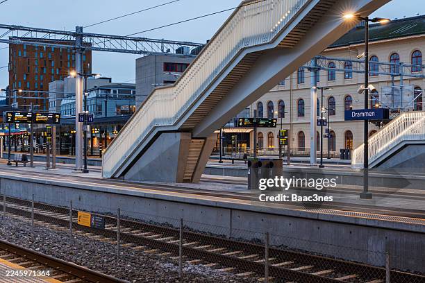 drammen railway station in norway - drammen stockfoto's en -beelden