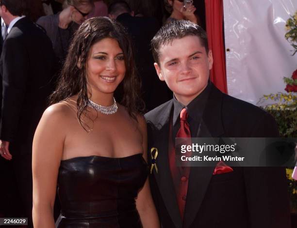 Jamie-Lynn Sigler and Robert Iler of the HBO show 'The Sopranos' arrive at the 52nd Annual Primetime Emmy Awards at the Shrine Auditorium in Los...