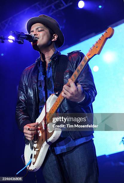 Bruno Mars performs during Wild 94.9's Wild Jam 2010 at HP Pavilion on December 16, 2010 in San Jose, California.