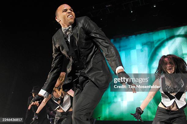 Chris Brown performs during Wild 94.9's Wild Jam 2010 at HP Pavilion on December 16, 2010 in San Jose, California.