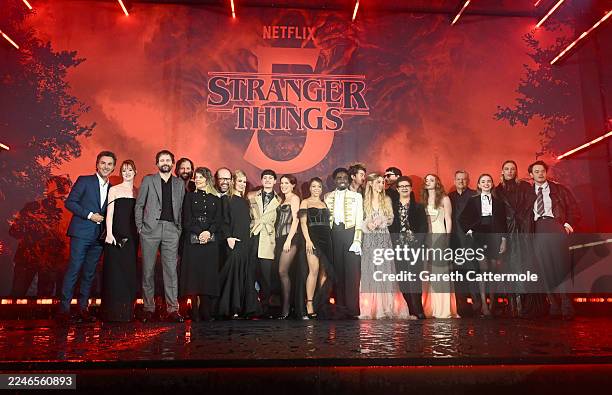 Shawn Levy, Amybeth McNulty, Ross Duffer, Matt Duffer, Linda Hamilton, Brett Gelman, Cara Buono, Noah Schnapp, Millie Bobby Brown, Priah Ferguson,...