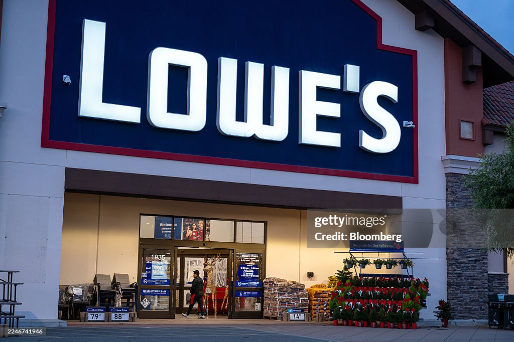A Lowe's Store Ahead Of Earnings Figures