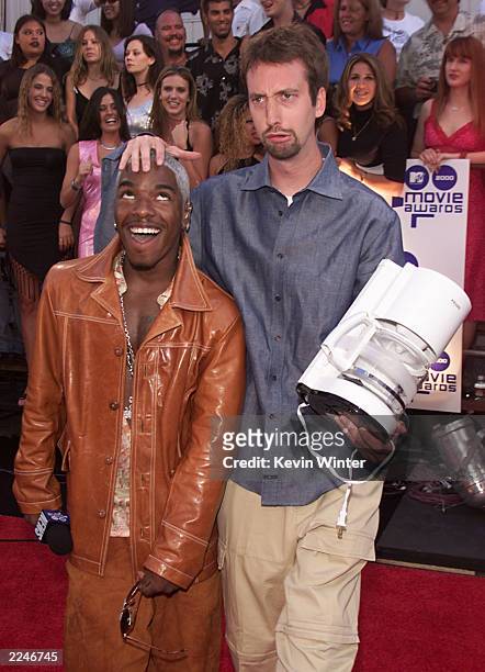 Sisqo and Tom Green at the '2000 MTV Movie Awards' on 6/3/00 at the Sony Pictures Studios in Culver City,